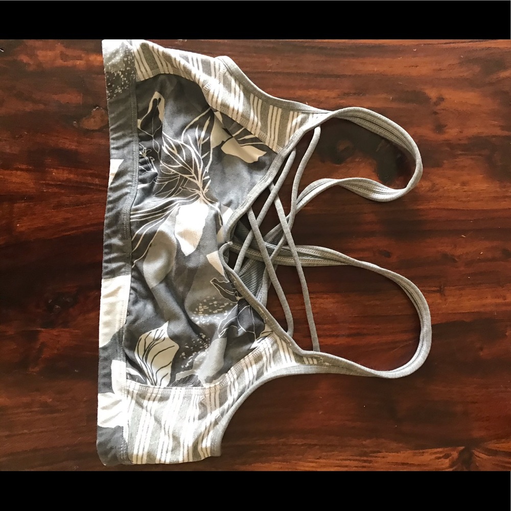 Athleta mind over mat xl grey floral strappy bra